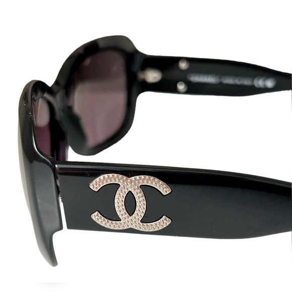 CHANEL True VINTAGE Black CC Logo 5102 Sunglasses With Dark Purple Tinted Lenses - Picture 6 of 9